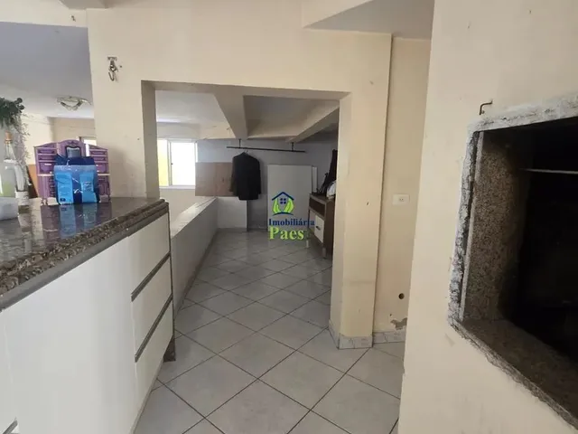 Imagem 2: Imóvel para Aluguel Possui 220M² com 3 Quartos em Cajuru - Curitiba - Pr