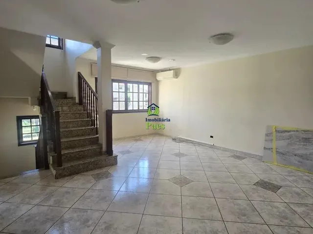 Imagem 3: Imóvel para Aluguel Possui 220M² com 3 Quartos em Cajuru - Curitiba - Pr