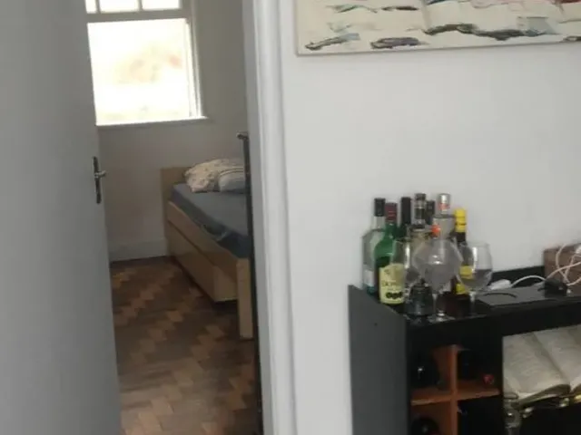Imagem 6: Quarto no Centro de Curitiba