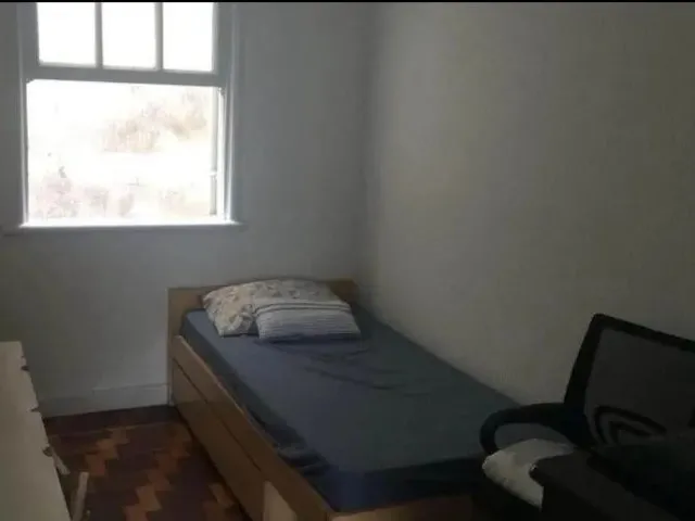 Imagem 5: Quarto no Centro de Curitiba