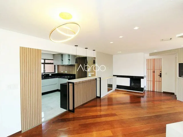 Imagem 11: Apartamento Semimobiliado com 4 Quartos para Locação no Batel 210 M² Privativos Com
