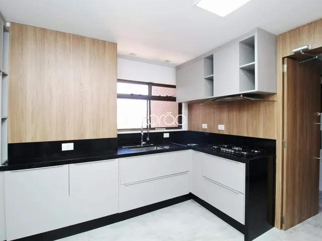 Imagem 6: Apartamento Semimobiliado com 4 Quartos para Locação no Batel 210 M² Privativos Com