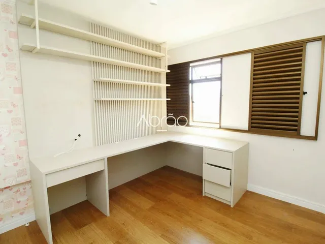 Imagem 2: Apartamento Semimobiliado com 4 Quartos para Locação no Batel 210 M² Privativos Com