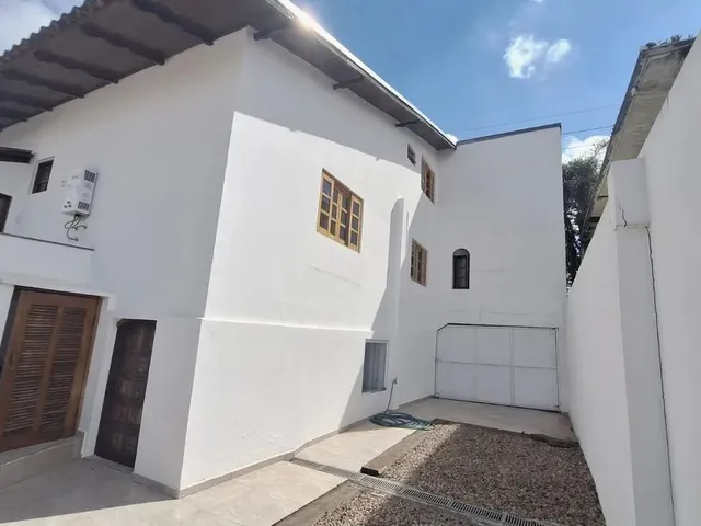 Imagem 2: Casa para Alugar, 03 Quartos, 04 Vagas, Piscina, Uberaba, Curitiba