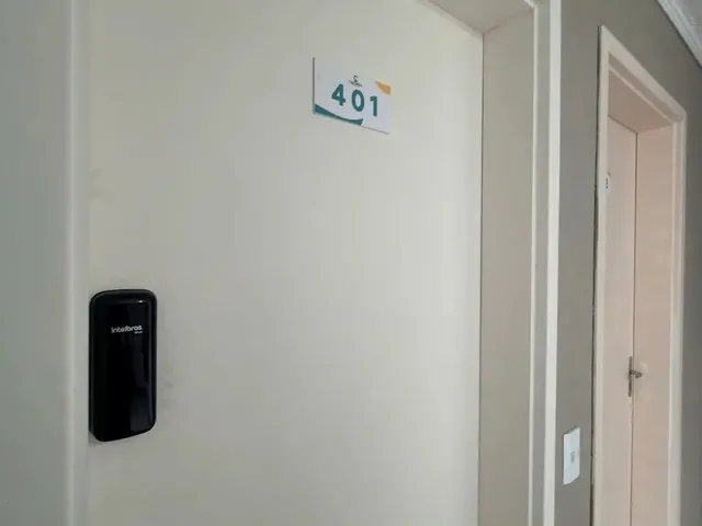 Imagem 2: Apartamento Mobiliado 2 Quartos C/ Vaga - Condomínio Clube Califórnia - Campo Largo