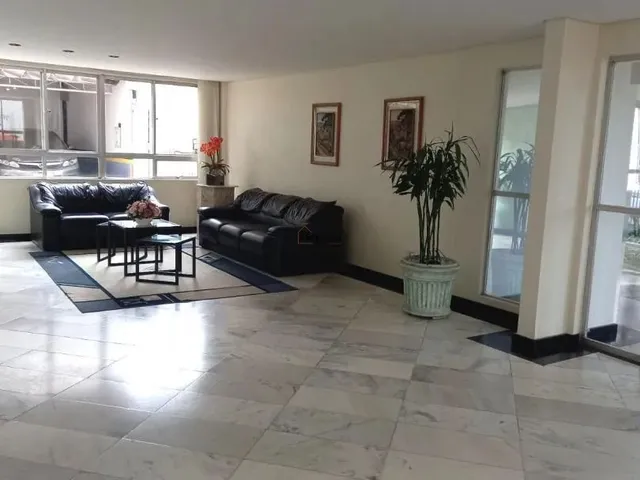 Imagem 14: Apartamento de 2 Dormitórios em Condomínio com Piscina, Semi-Mobiliado no Água Verde