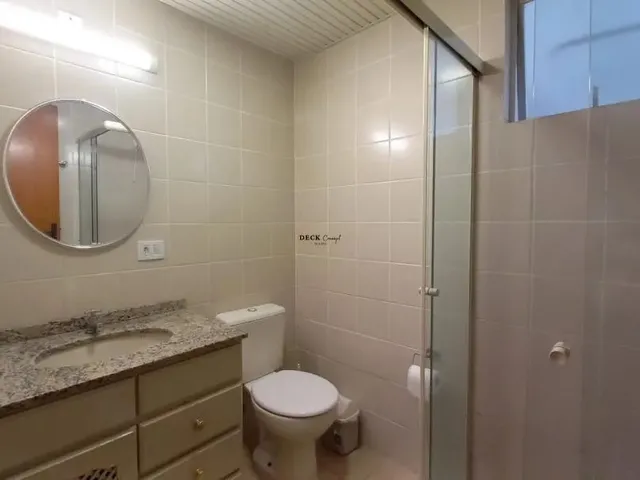 Imagem 11: Apartamento de 2 Dormitórios em Condomínio com Piscina, Semi-Mobiliado no Água Verde