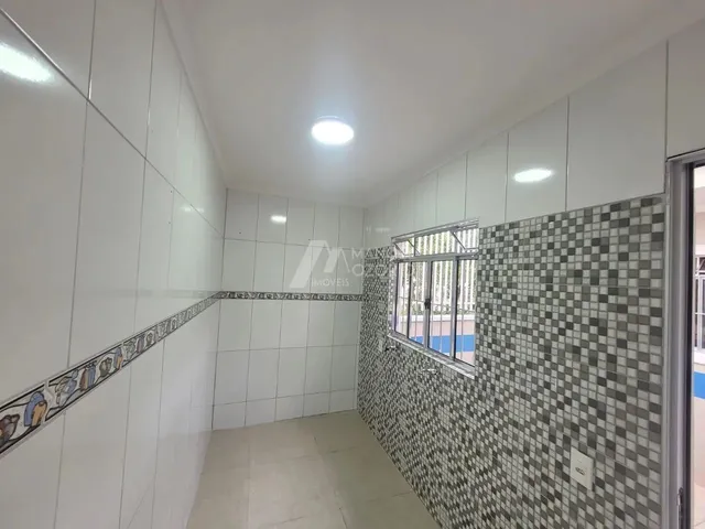Imagem 15: Sobrado para Alugar em Costeira Araucária com 4 Quartos e Suíte