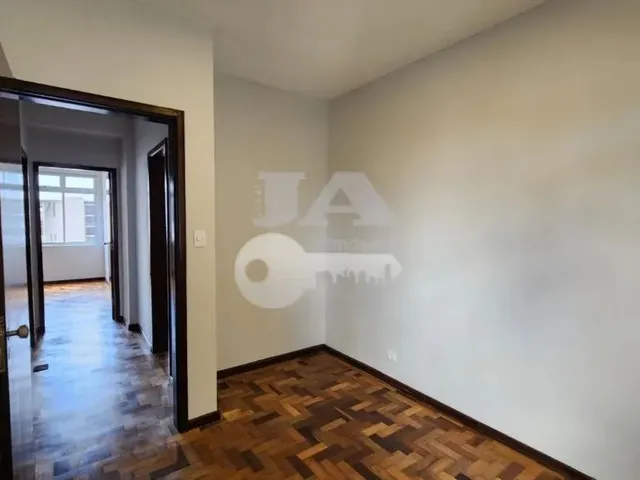 Imagem 9: Apartamento com 3 Quartos para Alugar por R$ 2700.00, 125.00 M2 - Centro - Curitiba/Pr