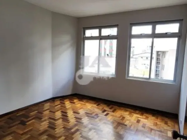 Imagem 3: Apartamento com 3 Quartos para Alugar por R$ 2700.00, 125.00 M2 - Centro - Curitiba/Pr