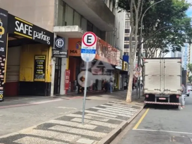 Imagem 13: Apartamento com 3 Quartos para Alugar por R$ 2700.00, 125.00 M2 - Centro - Curitiba/Pr