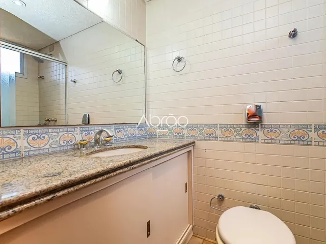 Imagem 5: Apartamento Mobiliado com 3 Quartos para Alugar no Batel - 93 M² - Sacada Com