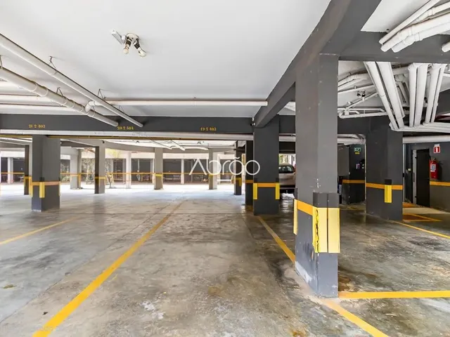 Imagem 2: Apartamento Mobiliado com 3 Quartos para Alugar no Batel - 93 M² - Sacada Com