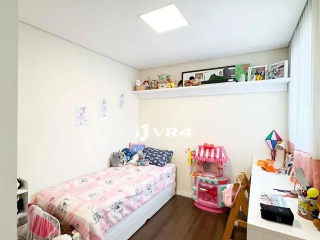 Imagem 3: Sobrado com 3 Dormitórios para Alugar, por R$ 4.900/Mês - Hauer - Curitiba/Pr