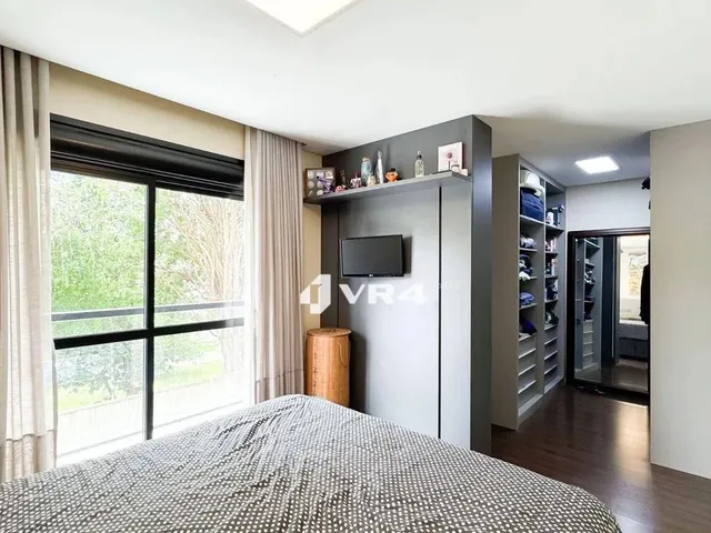 Imagem 7: Sobrado com 3 Dormitórios para Alugar, por R$ 4.900/Mês - Hauer - Curitiba/Pr