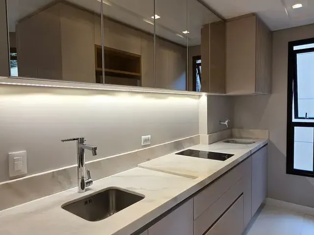 Imagem 12: Apartamento com 2 Quartos Curitiba - Centro Cívico