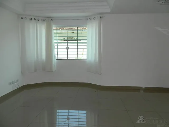 Imagem 4: Sobrado Triplex em Condomínio para Alugar no Hauer / Boqueirão