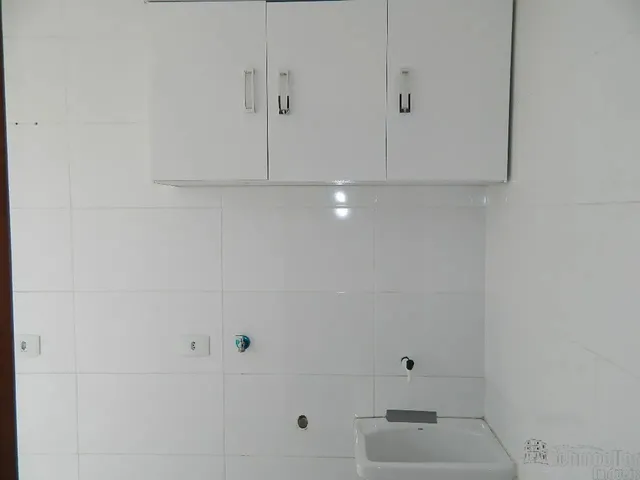 Imagem 8: Sobrado Triplex em Condomínio para Alugar no Hauer / Boqueirão