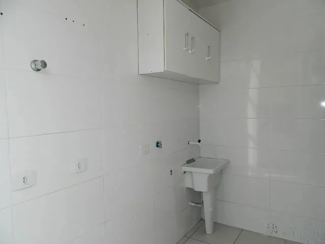 Imagem 16: Sobrado Triplex em Condomínio para Alugar no Hauer / Boqueirão