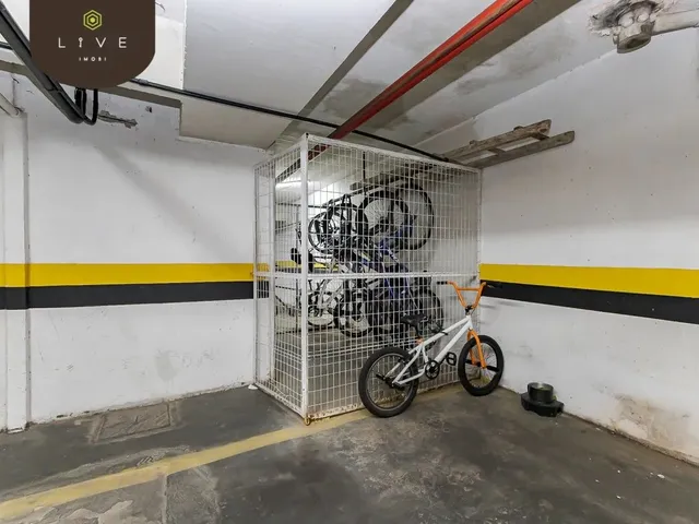 Imagem 2: Studio Ensolarado, Semi Mobiliado e com Vaga de Garagem para Locação no Bigorrilho