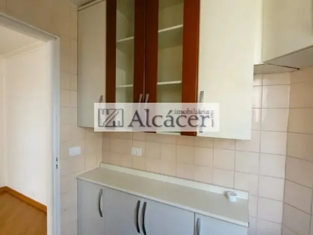 Imagem 5: Imóvel para Aluguel Possui 41 Metros Quadrados com 2 Quartos em Bigorrilho - Curitiba