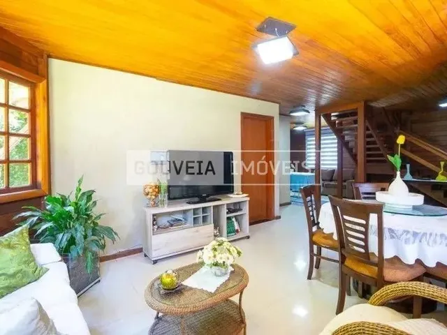 Imagem: Casa Duplex com 3 Dormitórios, 1.700 M²