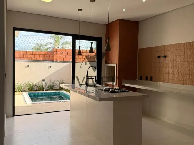Imagem: A casa em condomínio possui 2 Dormitórios, 1 Suíte, 2