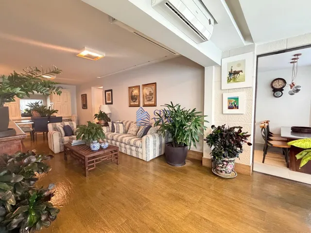 Imagem: O apartamento possui 3 Dormitórios, 3 Suítes, 4