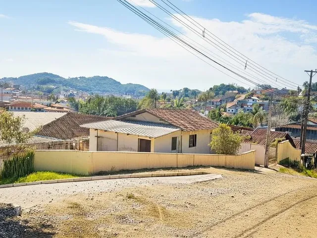 Imagem 2: Casa de Esquina Escriturada e Quitada - Bairro Petrópolis, Rua Alfenas