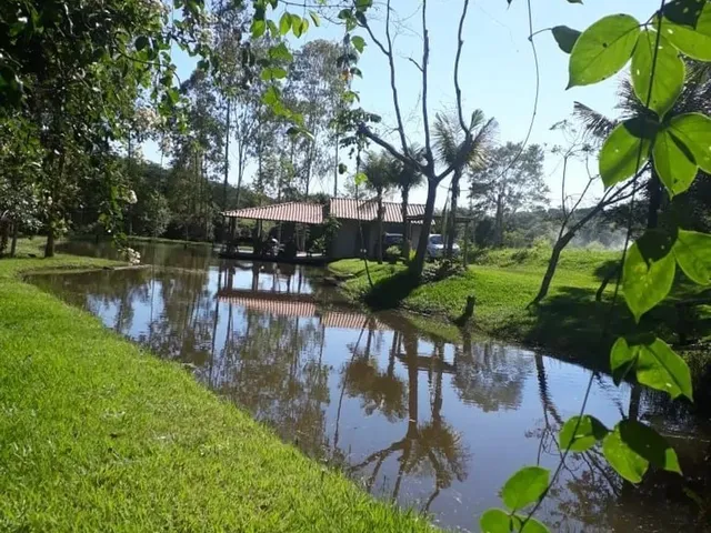Imagem: Linda Chácara com Muita.muita. Agua