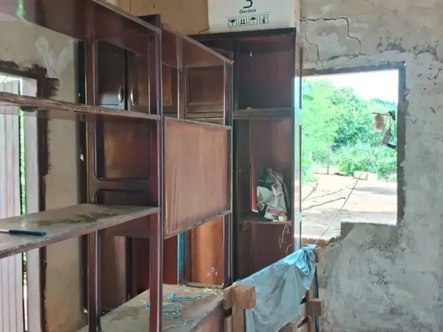 Imagem 3: Imóvel para Aluguel com 340 Metros Quadrados com 3 Quartos em Vila Irany - Goiânia - Go