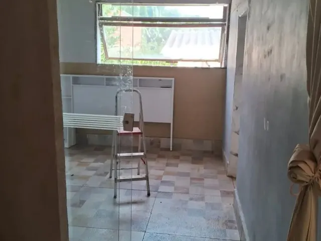 Imagem 5: Imóvel para Aluguel Possui 340 Metros Quadrados com 3 Quartos em Vila Irany - Goiânia