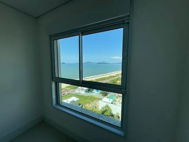 Imagem 8: Apartamento de Luxo à Venda em Balneário Piçarras-SC, Bairro Itacolomi: 4 Quartos, 1
