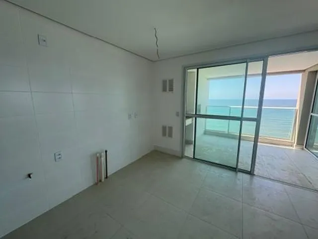 Imagem 2: Apartamento de Luxo à Venda em Balneário Piçarras-SC, Bairro Itacolomi: 4 Quartos, 1