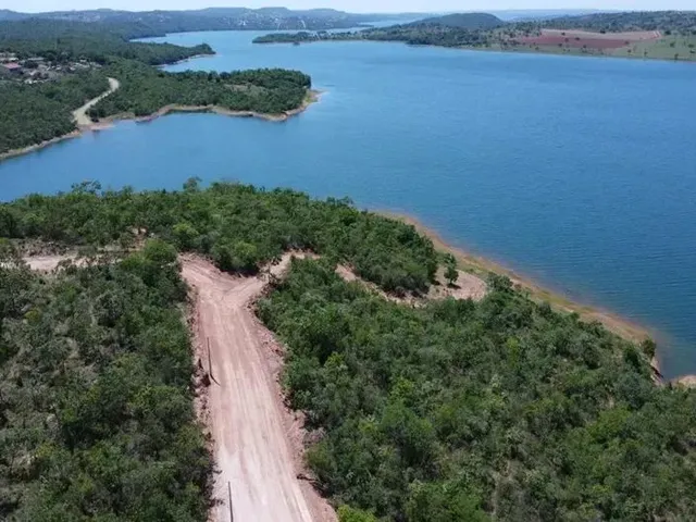Imagem: O terreno possui 1.000m² de Área e está localizado em