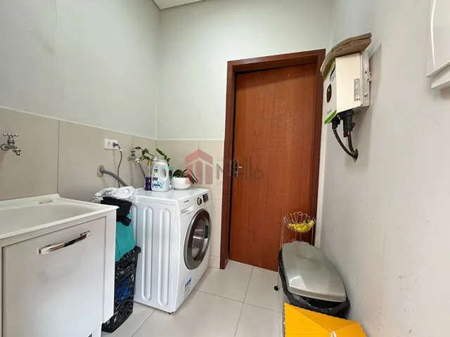 Imagem 13: Imperdível oportunidade de adquirir uma casa de alto padrão em Umuarama-PR, Jardim