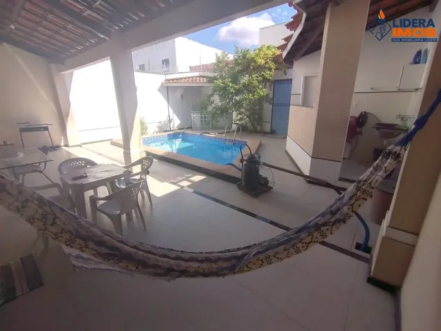 Imagem 2: Casa Duplex na Mangabeira, 4 Quartos, 2 Suítes, Closet, Piscina, Quiosque, para Venda