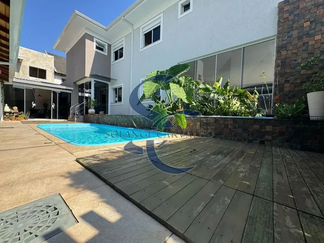 Imagem: Casa com Piscina em Condominio Fechado