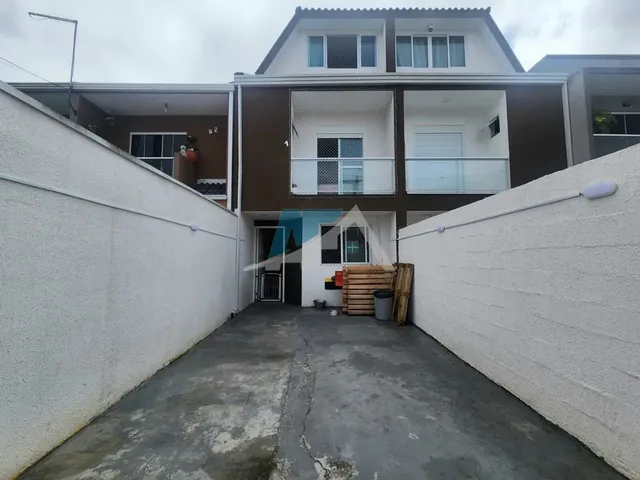 Imagem: Sobrado Triplex no Bairro Sítio Cercado