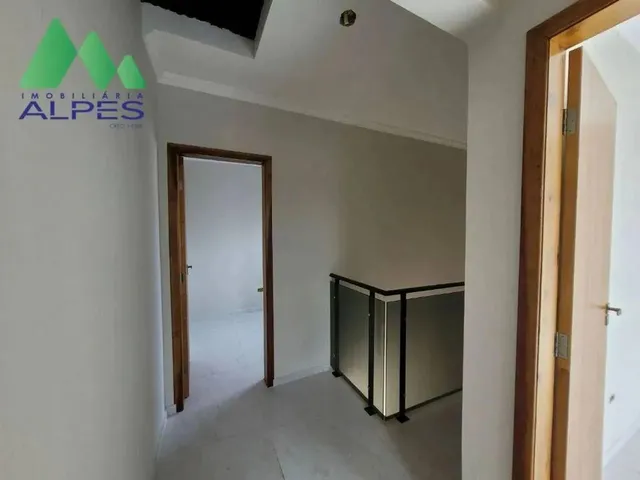 Imagem 2: Sobrado com 2 Dormitórios À Venda, 63 M² por R$ 360.000,00 - Sítio Cercado