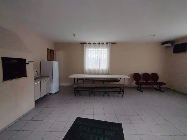 Imagem 4: Imóvel para Venda Possui 52 Metros Quadrados com 2 Quartos em Sítio Cercado - Curitiba