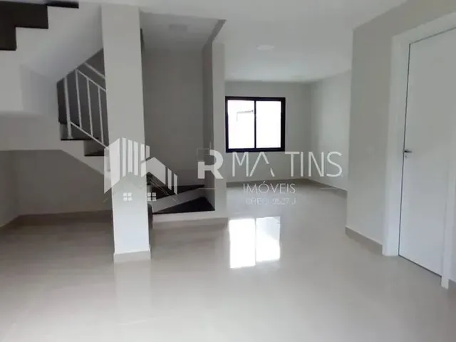 Imagem: Triplex com 3 Quartos e 1 Suíte no Bairro