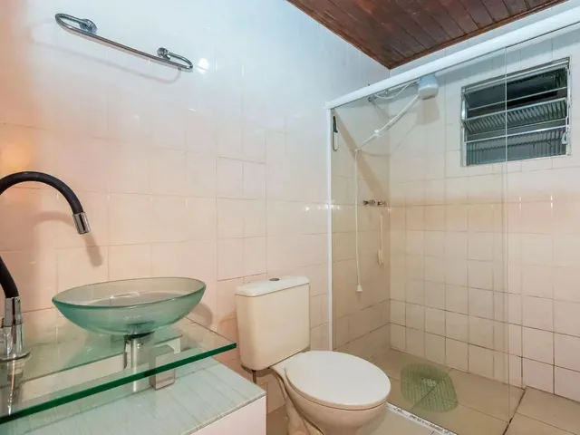 Imagem 7: Casa de Esquina com Muito Espaço de Terreno!