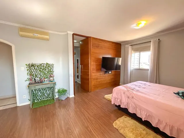 Imagem 12: Apartamento Amplo com 3 Suítes, 4 Vagas e 268 M² no Bairro Jardim -...