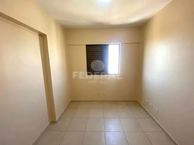Imagem 3: Apartamento para Locação, 03 Quartos (Sendo 01 Suíte com Armários e Ar Condicionado)