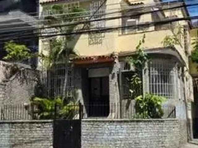 Imagem 1: Imóvel para Venda com 231 Metros Quadrados com 8 Quartos em Vila Isabel - Rio de Janeiro
