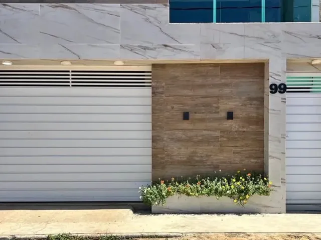 Imagem: A casa possui 2 Dormitórios, 1 Banheiro, 1 Vaga na garagem