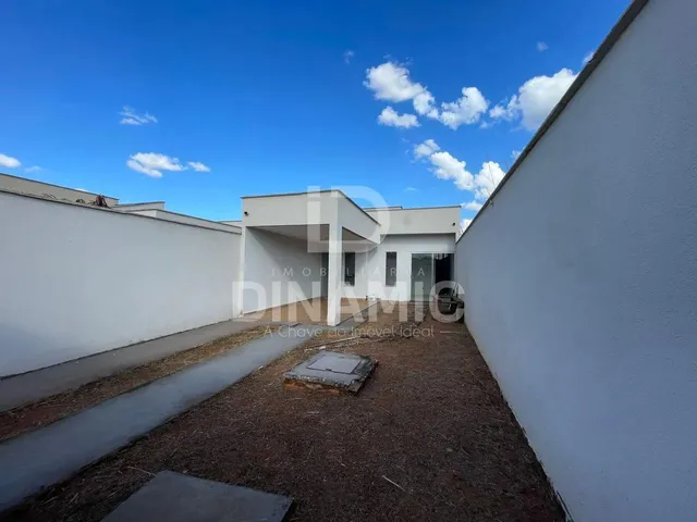 Imagem: Casa Nova com 3 Quartos À Venda no Jardim