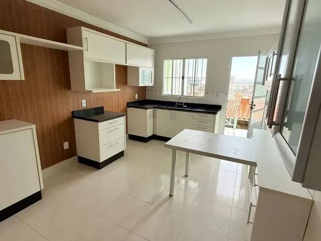Imagem: Sobrado com 3 Dormitórios À Venda, 185