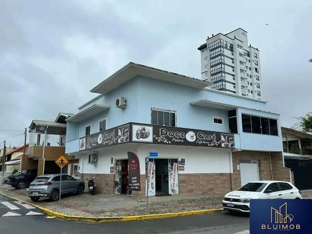 Imagem: Predio Comercial e Residencial no Centro